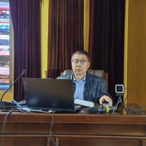 潜心研修共筑梦，培训赋能谱新篇——滕州市荆河街道滕南中学开学培训会