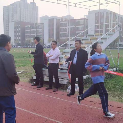 滕南中学2020年期中体育考试