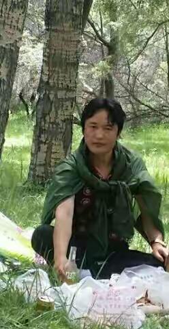 ཁྱོད་ཚོ་ཡོད་པས་ང་ལ་དགོད་སྒྲ་དང་སྐྱིད་སྣང་ཡོད།