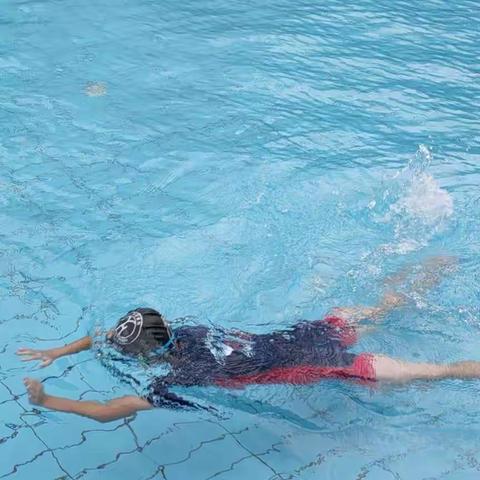 4年级（2）班吴栩，短短假期生活，丰富且多彩。