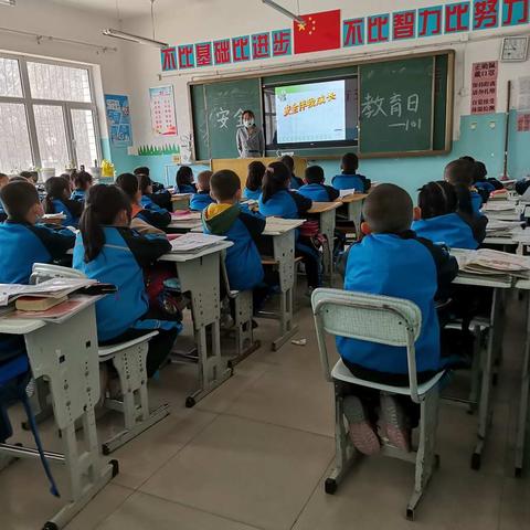 精河县托里镇中学校园安全宣传教育（致广大师生家长一封信）