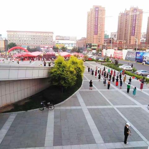 诗歌  广场文化有感