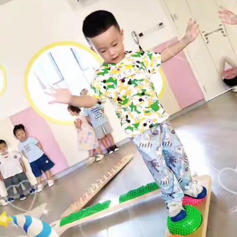 幸福城堡托幼园太阳班第一周精彩回顾