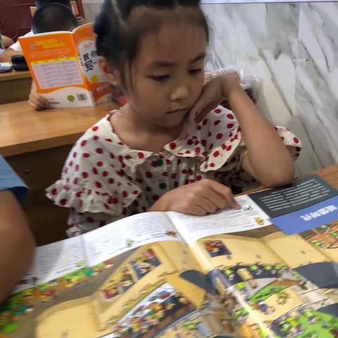 杨诗灵的暑期生活