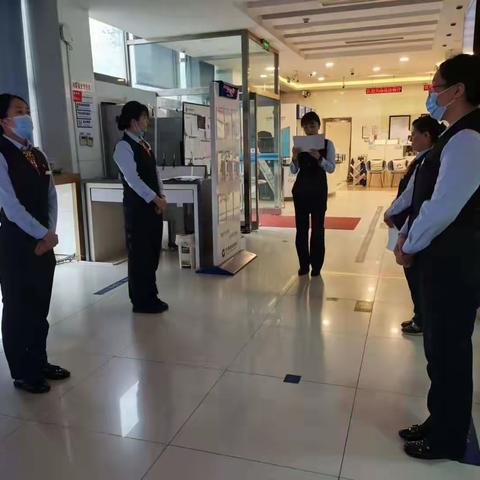 奉先支行党支部召开“暖阳敬老服务宣传月”活动暨党支部主题党日活动