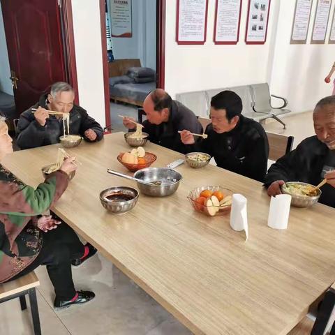 党员群众齐共建 情系桑梓助振兴