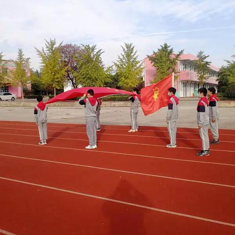 茱萸山龙门小学10.13建队日