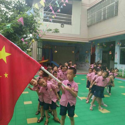 南坑育才幼儿园的大班小朋友要上小学啦😄！