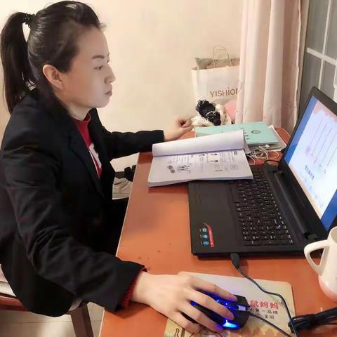 优秀的孩子，必然有他自律的习惯和背后默默支持的家长