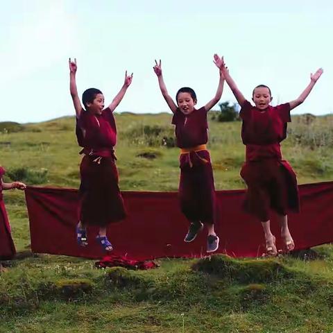 དུས་ཀྱི་དགེ་སྦྱོང་གཞོན་ནུ་དག་ལ་ལྷག་བསམ་དཀར་པོའི་རེ་ཞུ་ཉུང་ངུ་།