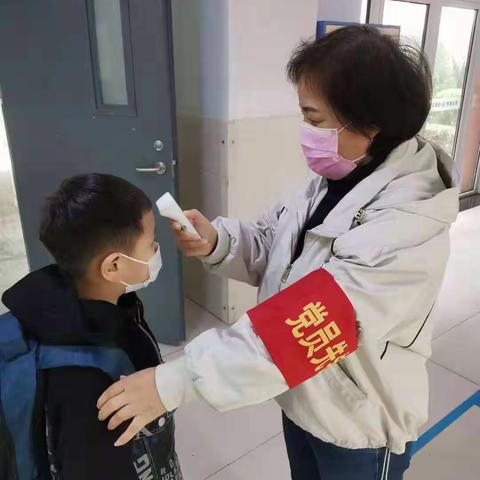 【身边的感动】辛庄小学抗疫先锋事迹播报——王利琴