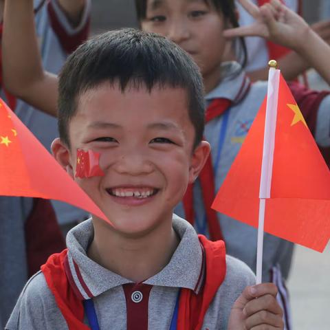 喜迎二十大  欢度国庆节—— 占圩小学兴趣小组“迎国庆”活动