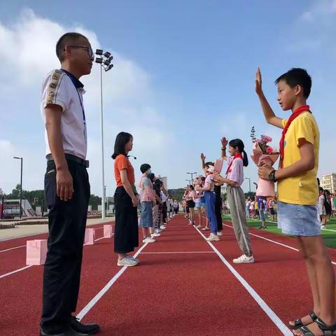 铭记园丁恩，鲜花诉深情——从化区太平镇第三中心小学举行庆祝教师节献花感恩活动