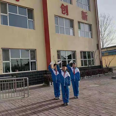 老鸦张小学升旗仪式