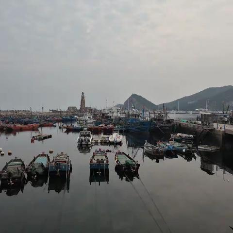 渔家码头观沧海…