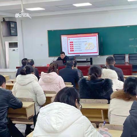 学习二十大     奋进新征程     ---学习贯彻党的二十大精神宣讲进校园