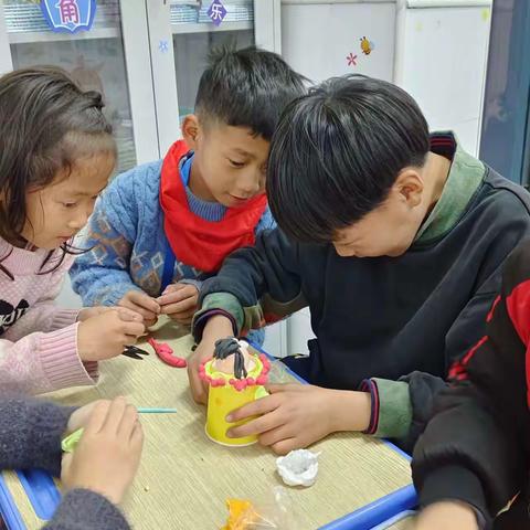 小艺术家们的黏土奇幻旅程——芙蓉学校第十四周课后延时服务小记