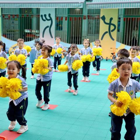 “双向奔赴 共育花开”，—南部战区总医院幼儿园，家长开放日活动