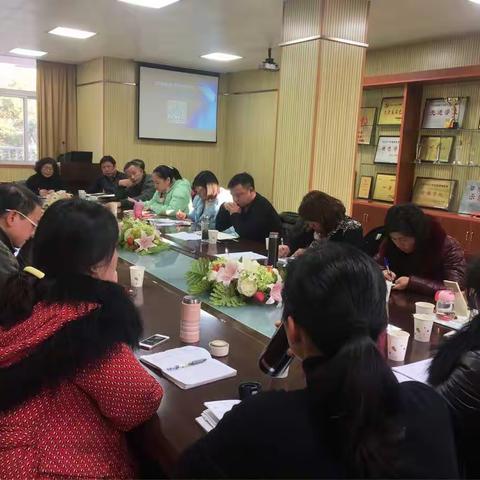 德育沙龙展智慧，德育团队促交流
