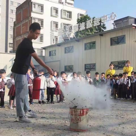 格林童话幼儿园江南园(南园区)“消防我能行，安全在我心”消防演练活动