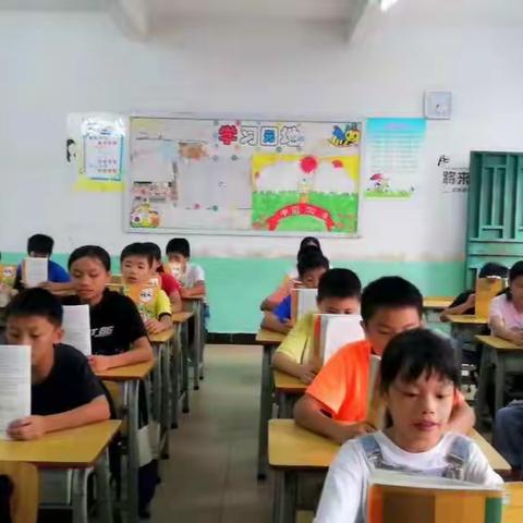 声声入耳“读”“诵”声——横岗小学于11月3日开展学生朗读与背诵抽查活动