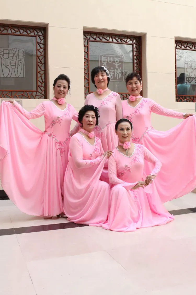 研修学院舞蹈队～学院的风彩💃🌹🌹🍎🍎🇨🇳🇨🇳