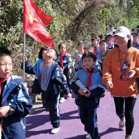 浓浓秋意里，踏寻诗人的足迹——实验小学二（4）班秋季研学之行