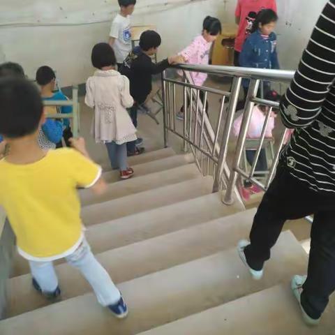 “五一防溺水专题教育”