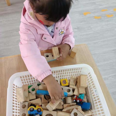 苗一班安全《不争抢玩具》