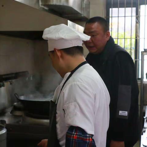 多看一眼安全保险、多防一步少出事故