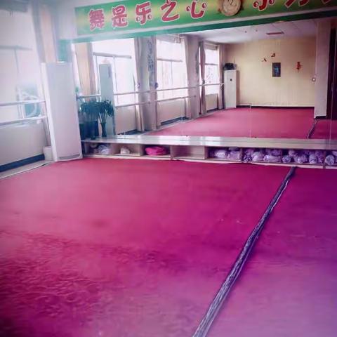 艺名舞蹈培训中心暑期火爆招生中! 舞动热线:18211872339