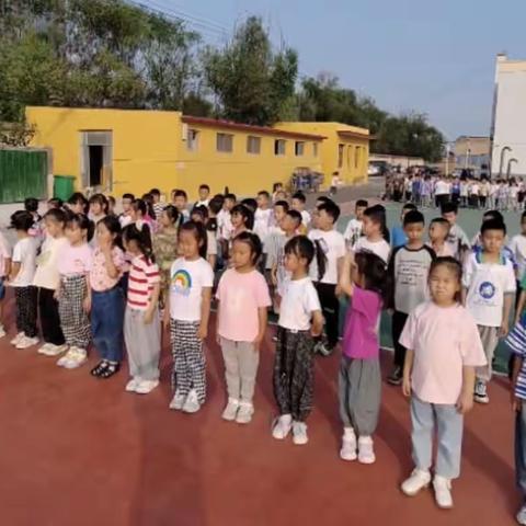 强国有我，只争朝夕———汾阳市北关小学军训汇演纪实（副本）