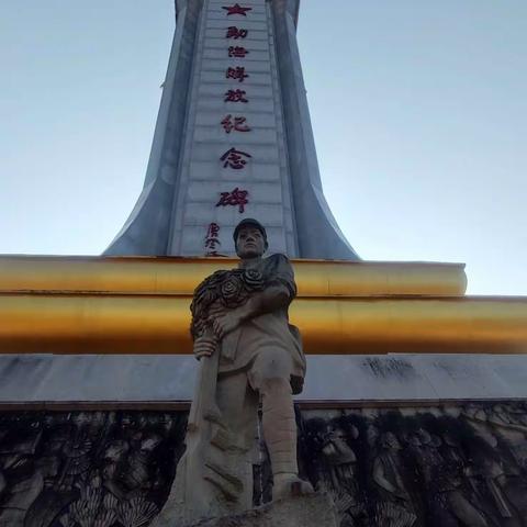 2023年1月31日，勐海解放纪念碑，景真八角亭，中缅第一寨勐景来，废弃的金三角景区，打洛口岸，独树成林。