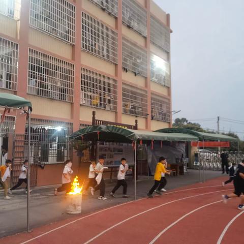 加强消防应急演练 筑牢安全第一防线——茂名市文悦学校开展春季校园消防应急安全疏散演练