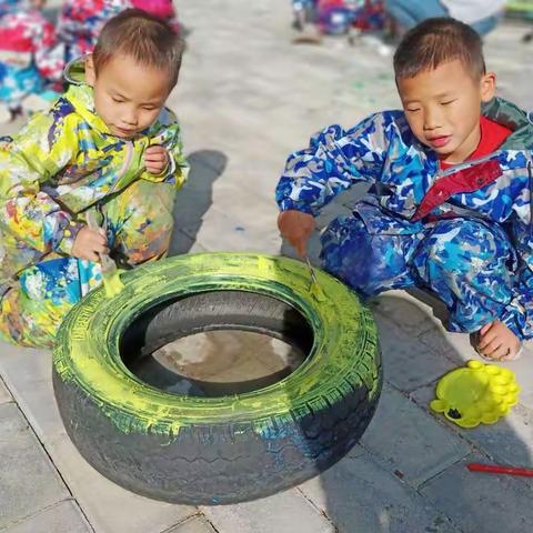 涂鸦区的孩子们