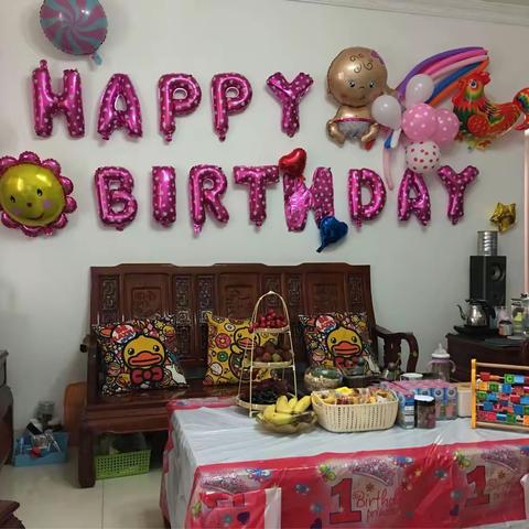 贝贝，生日快乐。
