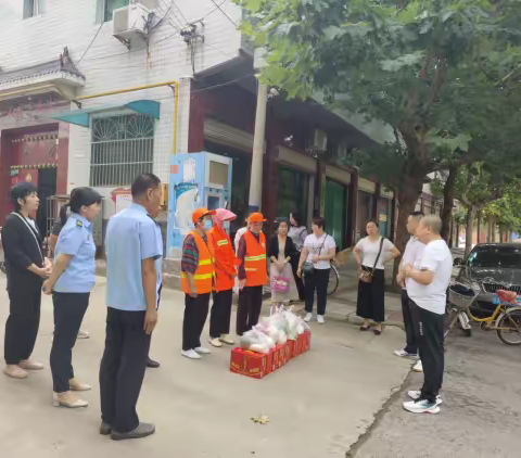 【北郊社区】高温慰问保洁员，炎炎夏日送清凉