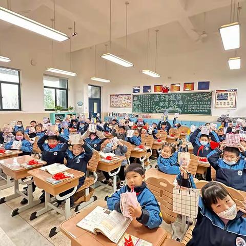 长郡云龙实验学校X2205班2023年下学期第一周成长速递