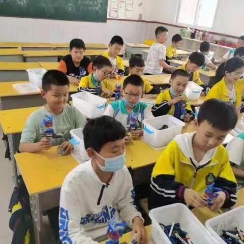 长垣市北关中心小学机器人社团🤖