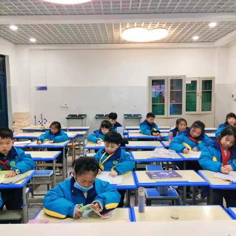 演绎社团魅力，线描绘制童趣——城关镇南街小学线描社团成果展示