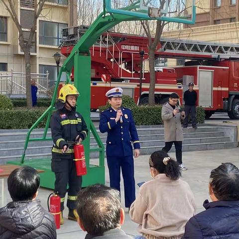 曲阳消防“雷”厉“锋”行掀起“学雷锋”系列活动热潮