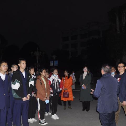 南宁市武鸣区民族中学部分师生到武鸣高中观摩激情读书活动