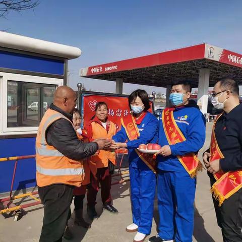 弘扬雷锋精神  展示出彩青春