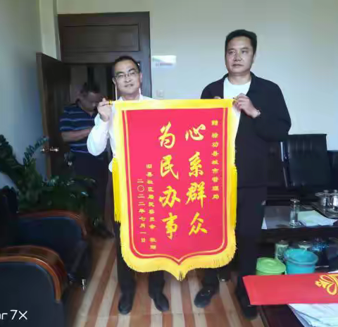 管道清淤在行动  城市“肠道”保畅通—禄劝县城市管理局“争当排头兵”活动正在进行时