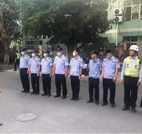 同德街残联积极参与同德街摩电交通安全整治第五十五次全区统一行动