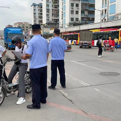 同德街残联积极参与同德街摩电交通安全整治第四十六次全区统一行动