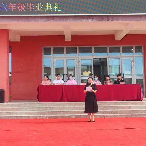 “童年不散场，归来仍少年 ”——呼图壁县第一小学幸福校区2022届小学六年级毕业典礼