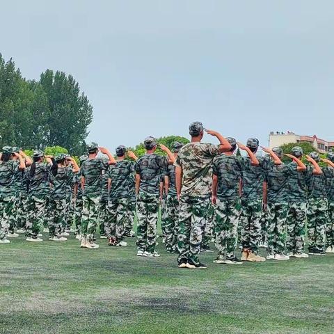相约一中梦，军训启征程——南阳市油田第一中学北校区2022级高一生活新篇章