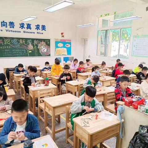 22春泰禹小学科学探索2年级3班课堂精彩回放