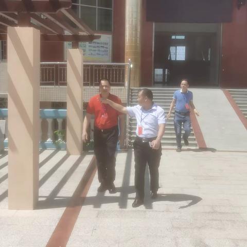 务实求真  确保中考顺利推进——电白区教育局党组成员蔡令同志到我校指导工作